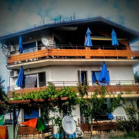Вила За Гости Бранко И Приятели Rezovo Exteriér fotografie